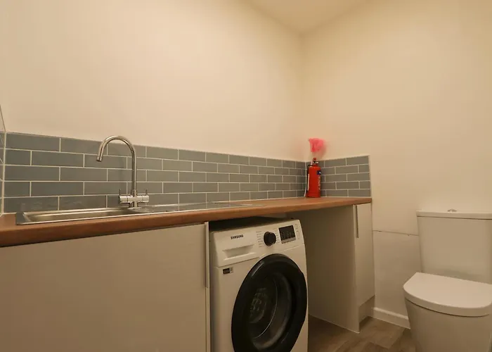 アパート Three Bedroom Flat In Eaton Crescent ブリストル