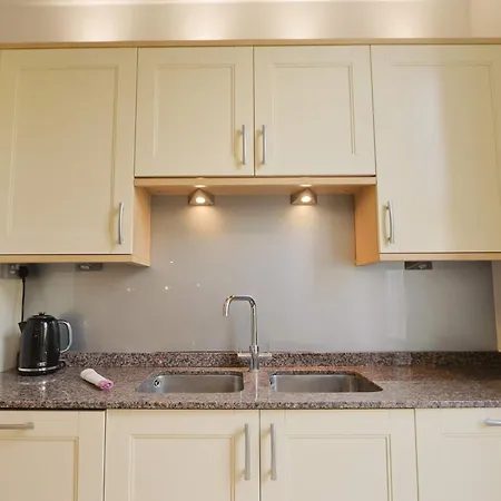 Apartamento Three Bedroom Flat In Eaton Crescent *